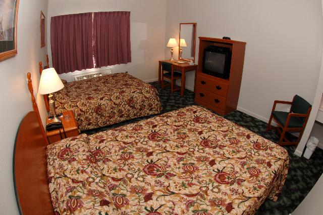 Shown: Double Rm. All rooms have queen size beds